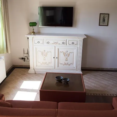Giulia Villa
